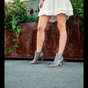 Katie Two-tone Boots, size 38